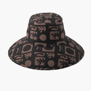 100% printed cotton canvas, wide-brimmed bucket with necktie